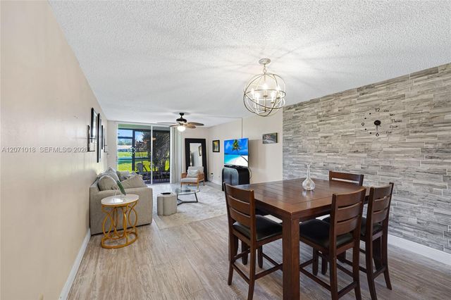 3241 Holiday Springs Boulevard 106, Margate, FL 33063