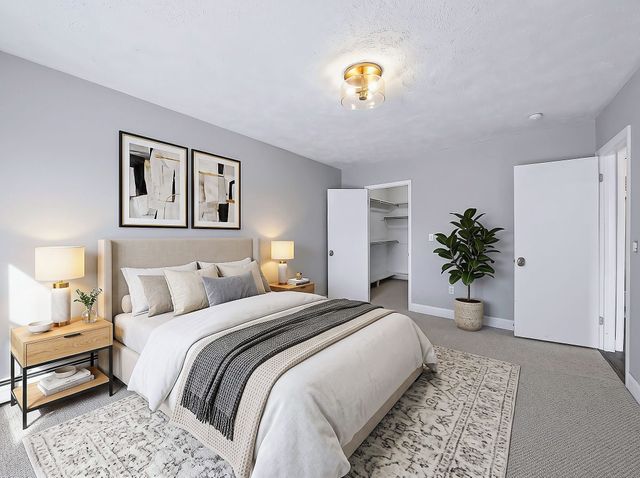 84 Summer Ave 5, Stoughton, MA 02072