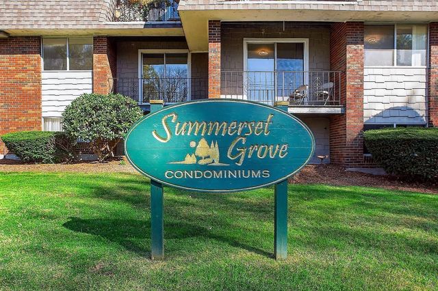 84 Summer Ave 5, Stoughton, MA 02072