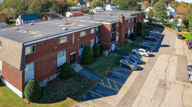84 Summer Ave 5, Stoughton, MA 02072