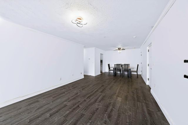 84 Summer Ave 5, Stoughton, MA 02072