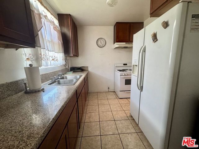 1423 S Whitemarsh Avenue, Compton, CA 90220