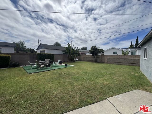 1423 S Whitemarsh Avenue, Compton, CA 90220