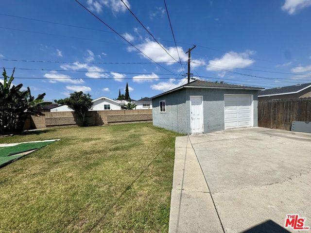1423 S Whitemarsh Avenue, Compton, CA 90220