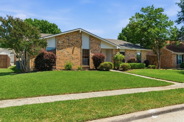 4108 Churchill Drive, Flower Mound, TX 75028
