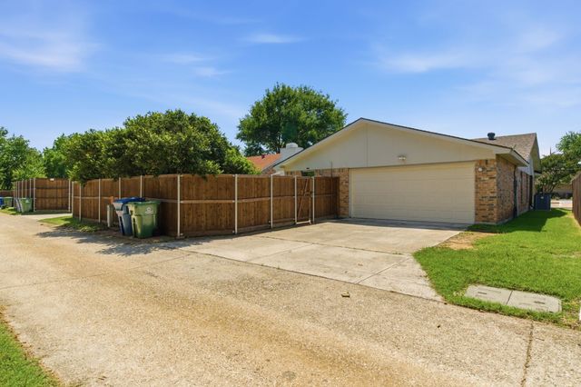 4108 Churchill Drive, Flower Mound, TX 75028