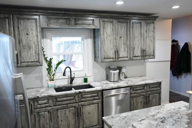 221 PRESTIEN DR, Denver, IA 50622