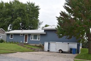 221 PRESTIEN DR, Denver, IA 50622