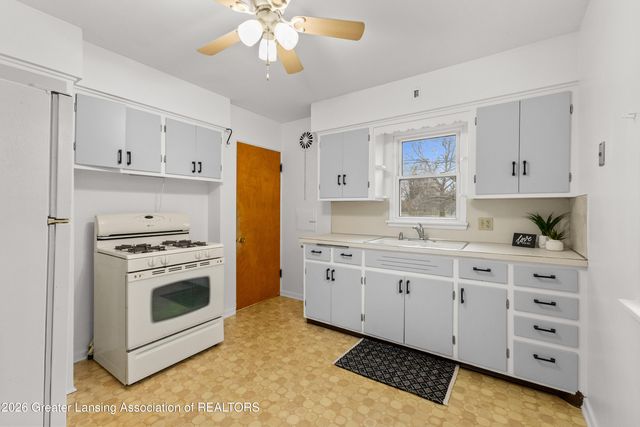 1714 Loraine Avenue, Lansing, MI 48910