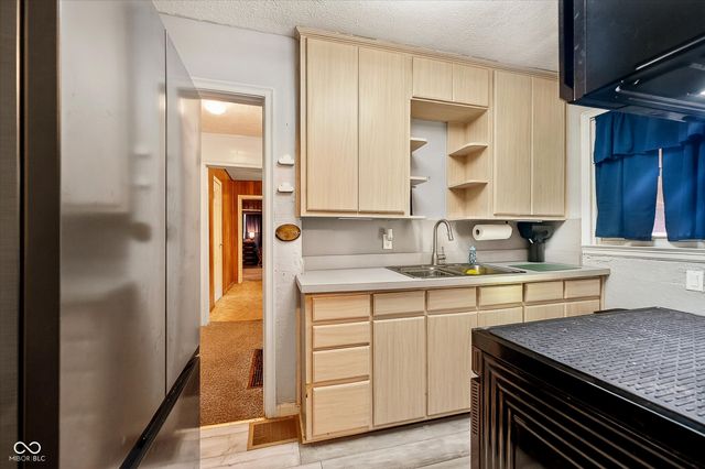 1530 E 49th Street, Indianapolis, IN 46205