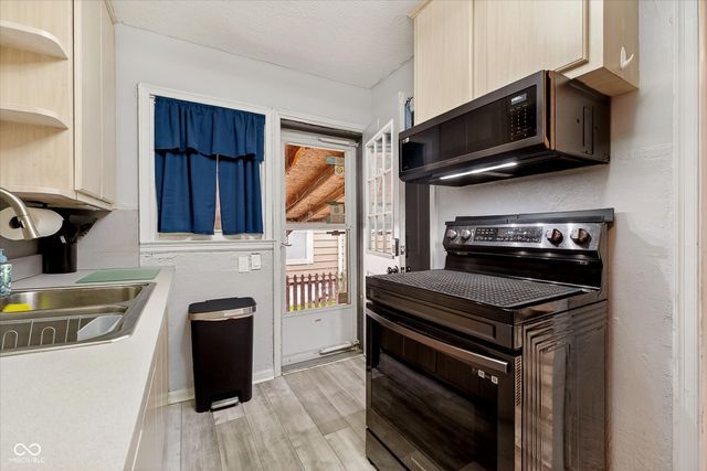 1530 E 49th Street, Indianapolis, IN 46205