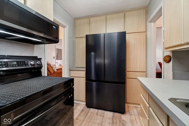 1530 E 49th Street, Indianapolis, IN 46205