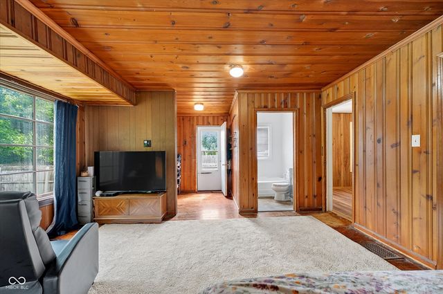 1530 E 49th Street, Indianapolis, IN 46205