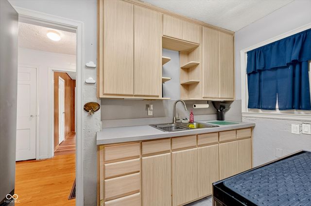 1530 E 49th Street, Indianapolis, IN 46205