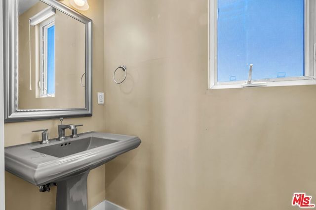 308 Gull Street, Manhattan Beach, CA 90266