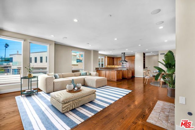 308 Gull Street, Manhattan Beach, CA 90266