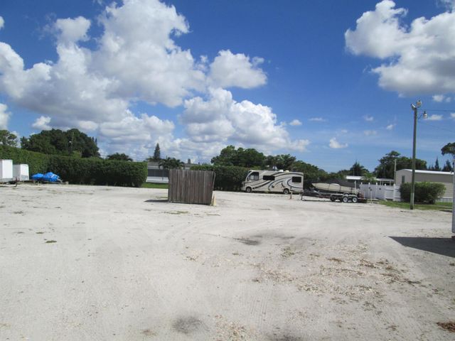 4014 Bougainvillea Road, Boynton Beach, FL 33436