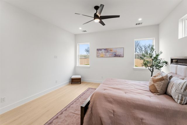 3343 Canada Drive, Dallas, TX 75212