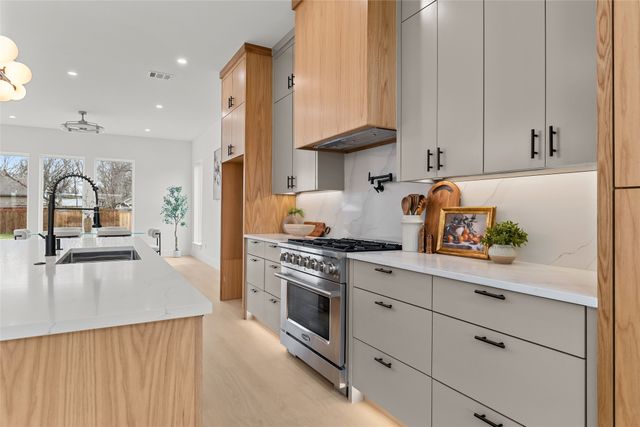 3343 Canada Drive, Dallas, TX 75212