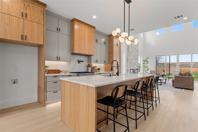 3343 Canada Drive, Dallas, TX 75212