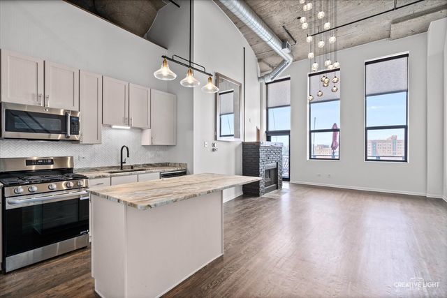 758 N Larrabee Street 409, Chicago, IL 60654