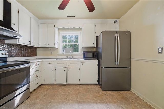 11 Big Bethel RD, Hampton, VA 23666