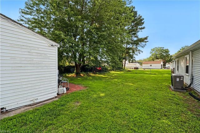 11 Big Bethel RD, Hampton, VA 23666
