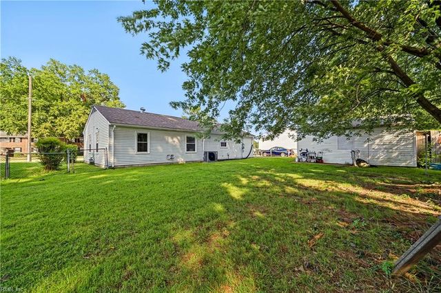 11 Big Bethel RD, Hampton, VA 23666