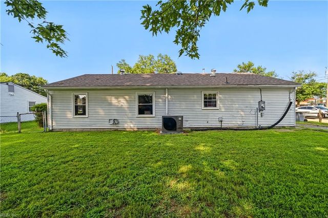 11 Big Bethel RD, Hampton, VA 23666