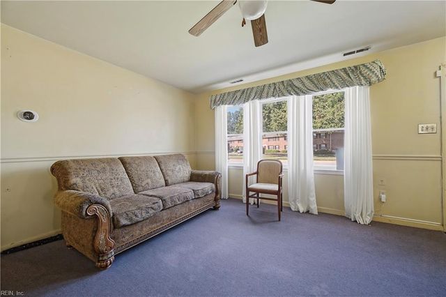 11 Big Bethel RD, Hampton, VA 23666