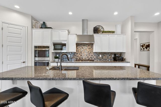 10253 E AMPERE Avenue, Mesa, AZ 85212