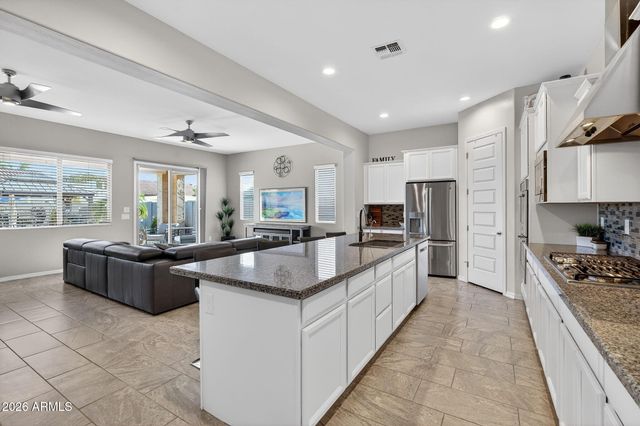 10253 E AMPERE Avenue, Mesa, AZ 85212