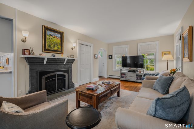 181 Ocean View Avenue, Groton, CT 06355