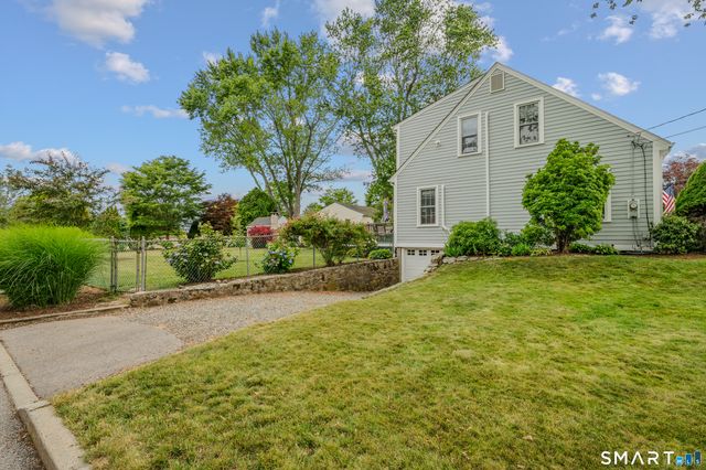 181 Ocean View Avenue, Groton, CT 06355