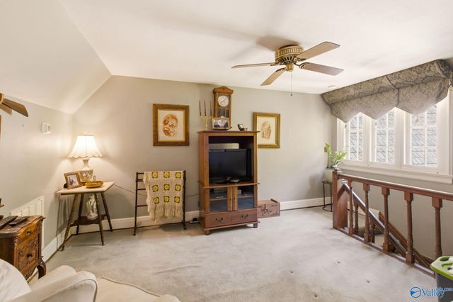 33 Sunset Drive, Anniston, AL 36207