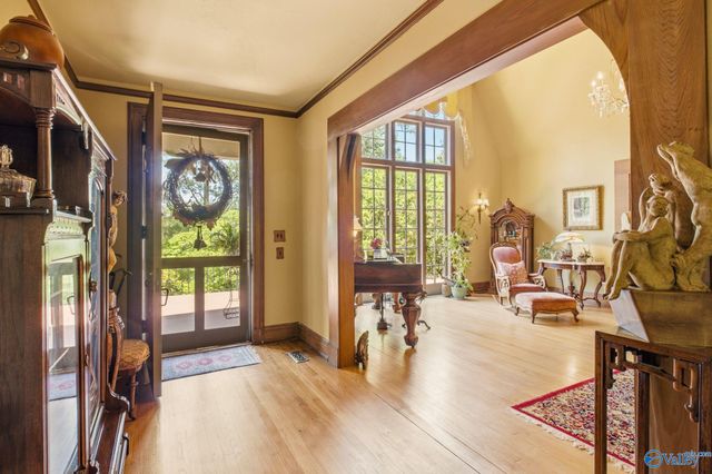 33 Sunset Drive, Anniston, AL 36207