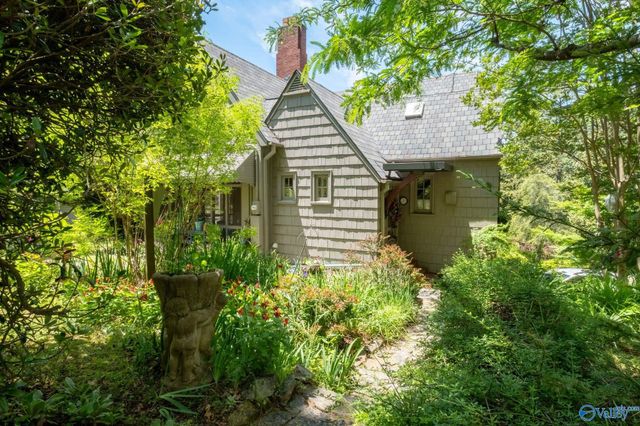 33 Sunset Drive, Anniston, AL 36207