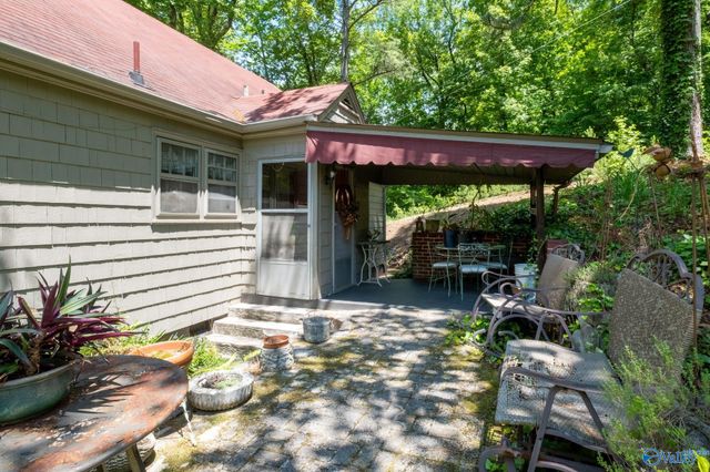 33 Sunset Drive, Anniston, AL 36207