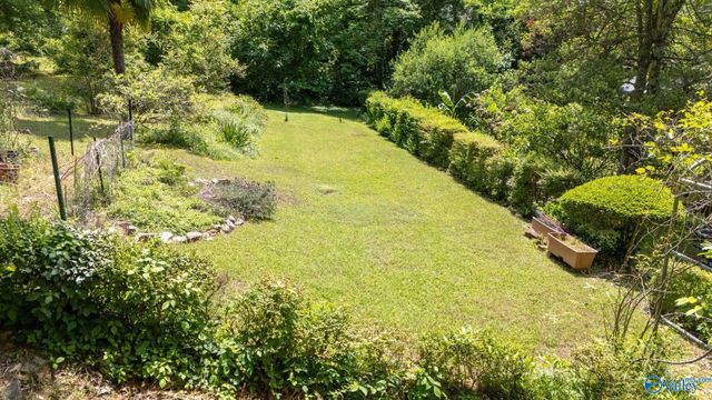 33 Sunset Drive, Anniston, AL 36207