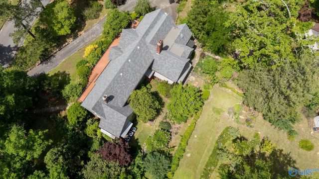 33 Sunset Drive, Anniston, AL 36207