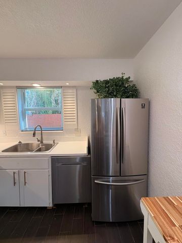 601 SE 5th Court 102, Fort Lauderdale, FL 33301