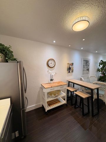 601 SE 5th Court 102, Fort Lauderdale, FL 33301