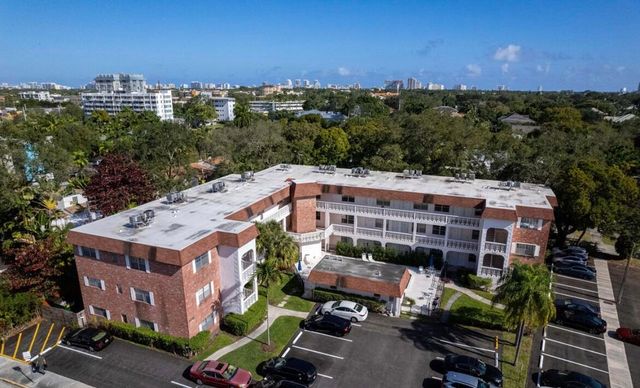 601 SE 5th Court 102, Fort Lauderdale, FL 33301