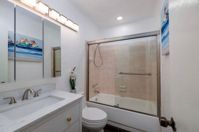 601 SE 5th Court 102, Fort Lauderdale, FL 33301