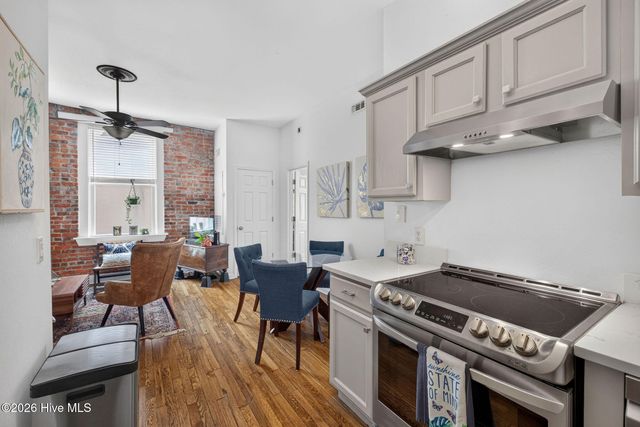 304 N Front Street Apt Q, Wilmington, NC 28401