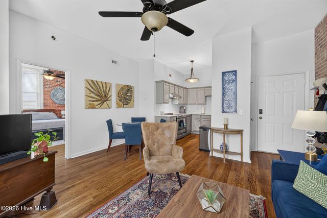 304 N Front Street Apt Q, Wilmington, NC 28401