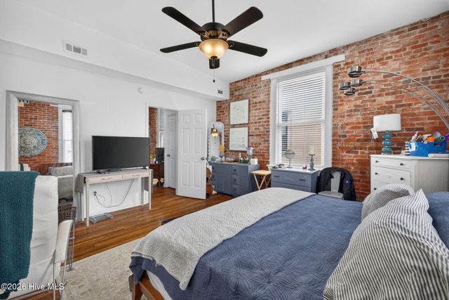 304 N Front Street Apt Q, Wilmington, NC 28401