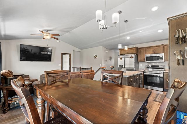 709 N Anthem Dr Drive, Sioux Falls, SD 57110