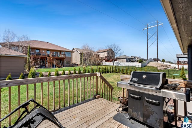 709 N Anthem Dr Drive, Sioux Falls, SD 57110