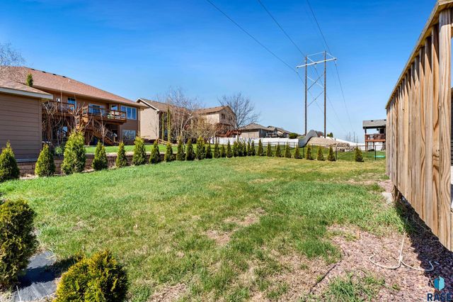 709 N Anthem Dr Drive, Sioux Falls, SD 57110